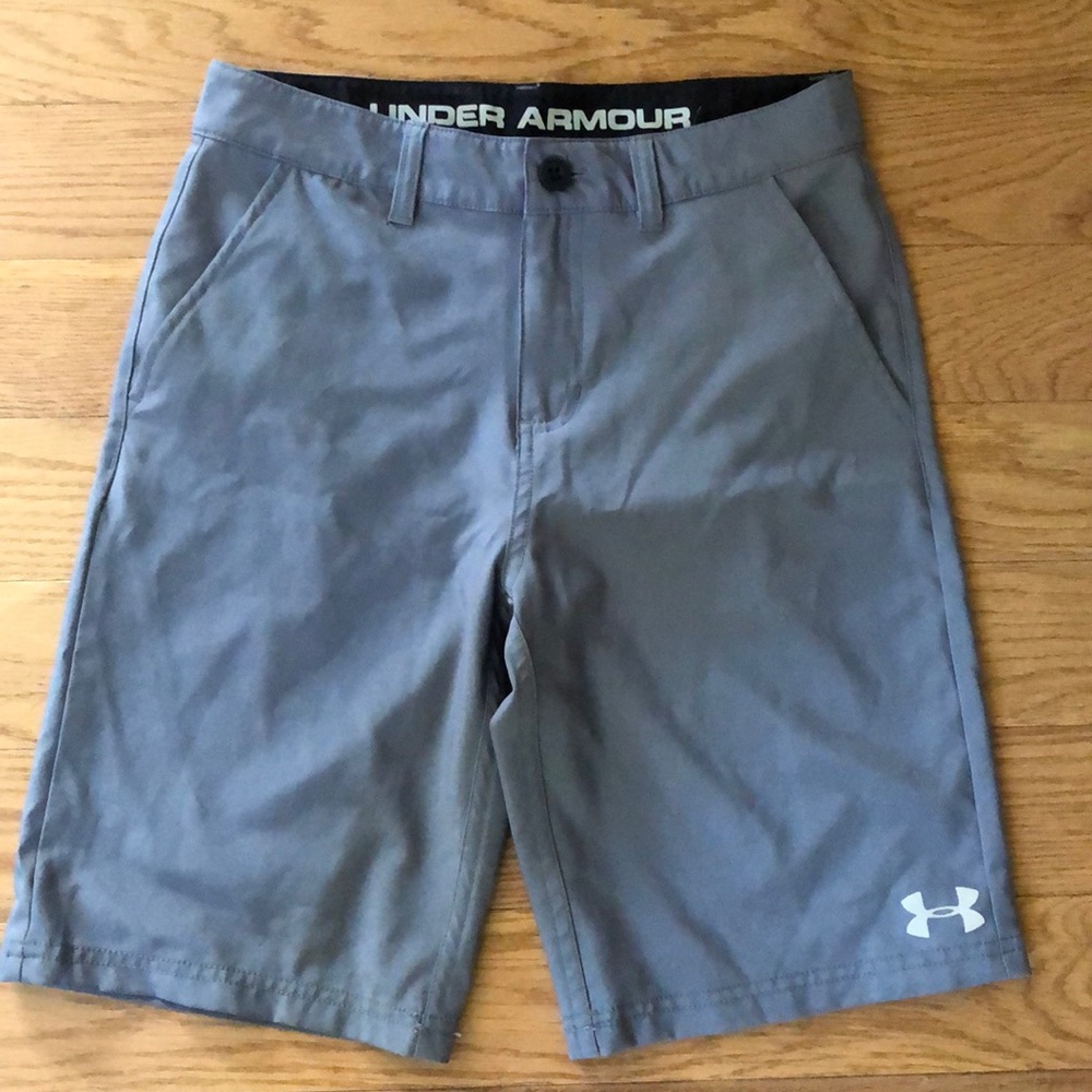 Boys size 14 Under Armour shorts
